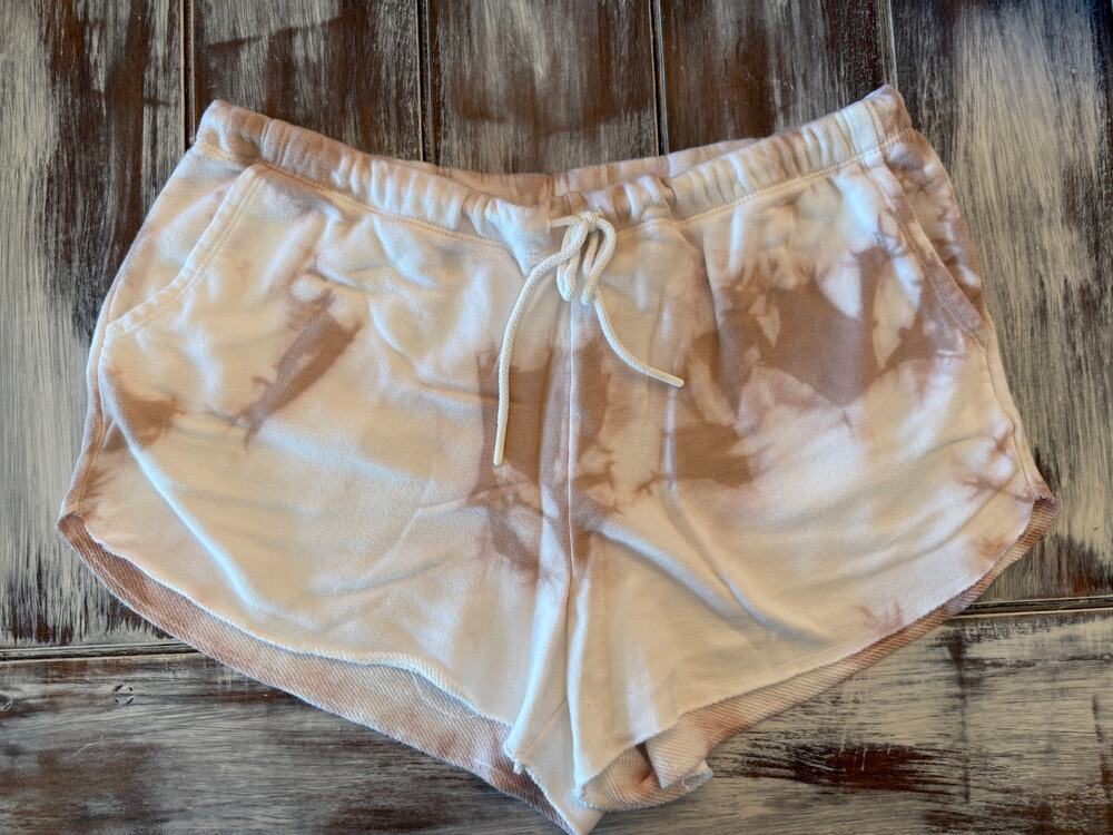 Secret Treasures Pink and White Sweat Shorts Size Large
